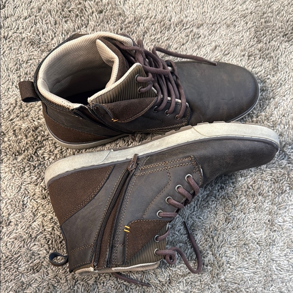 DayFive Brown Leather Boots Modern Design